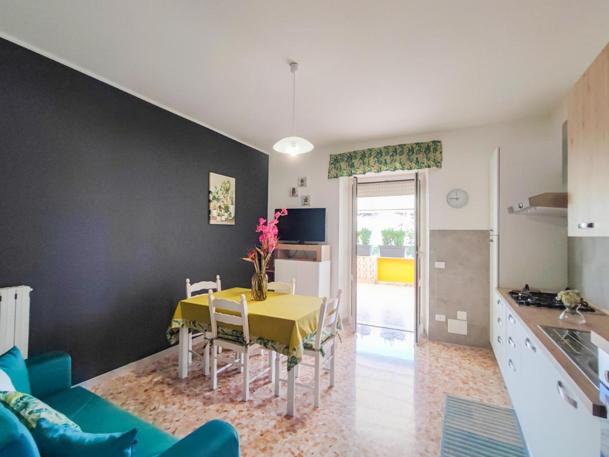 Sole Paola Apartment Anzio Bagian luar foto